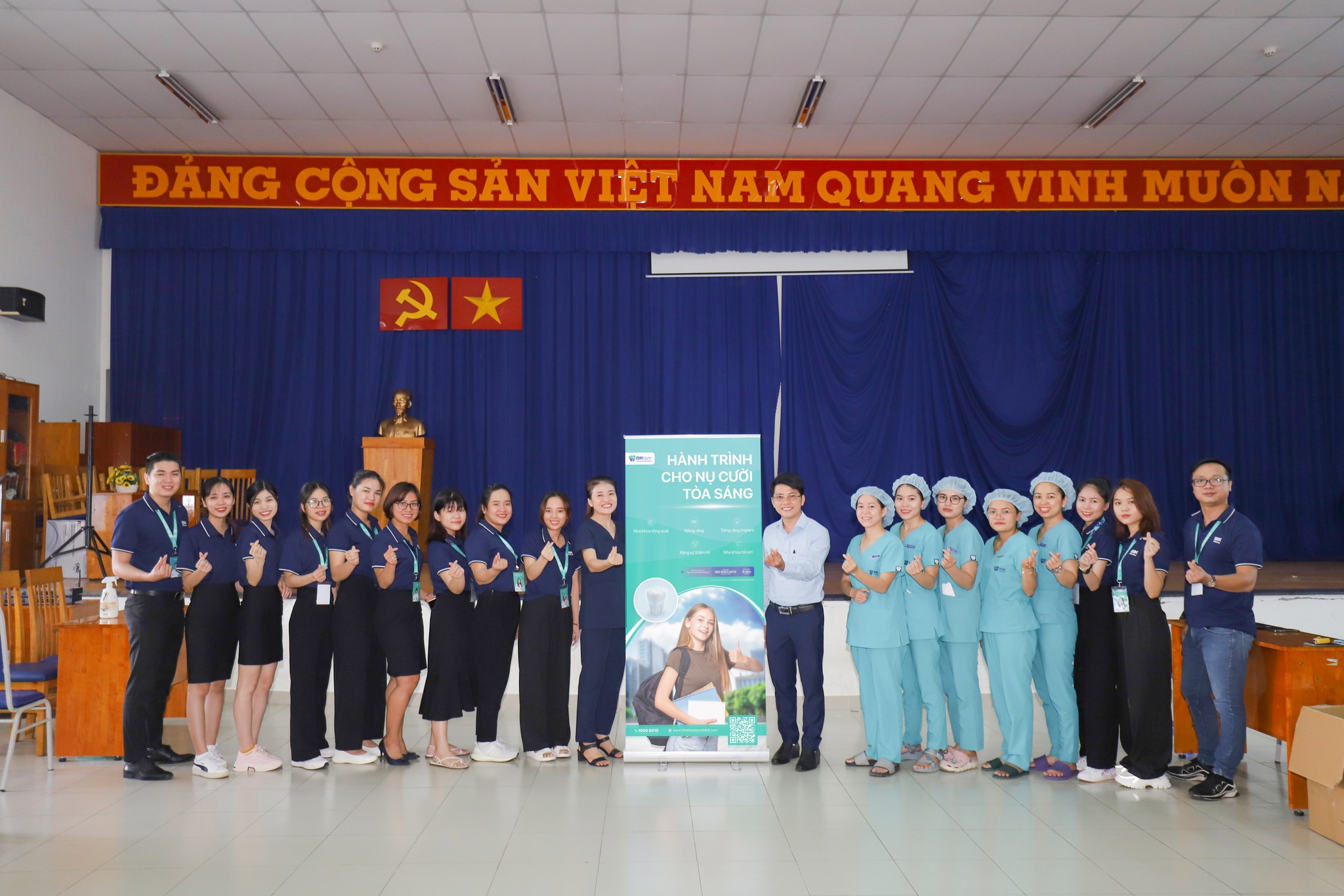 Nha Khoa Quốc Tế BIK Thăm Khám Miễn Phí Cho Hơn 2000 Học Sinh Tại Trường THPT Linh Trung