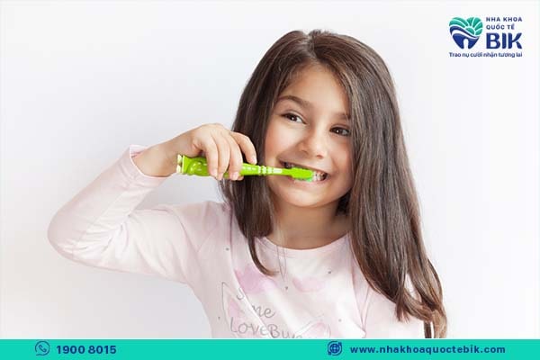 chăm sóc răng sữa cho bé từ 2 - 3 tuổi