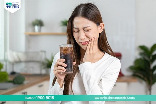 signs of mild tooth decay reaching the pulp