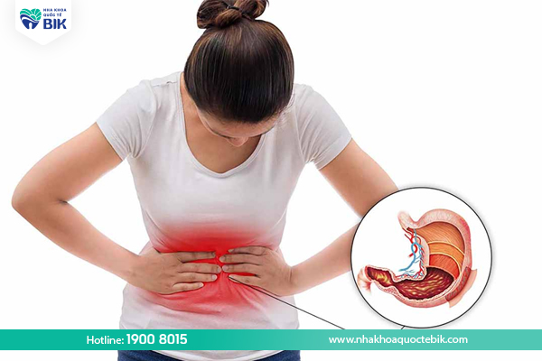 Swallowing braces causes stomach pain