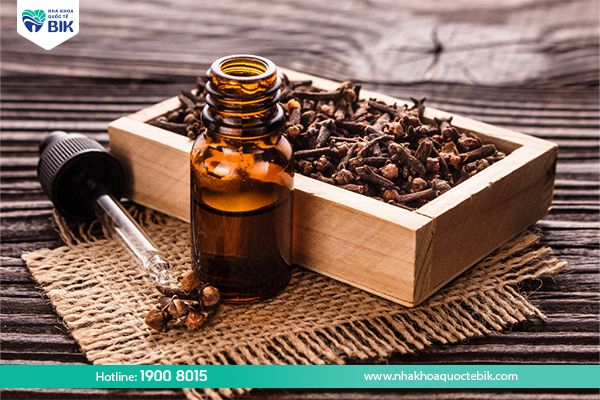 use clove essential oil