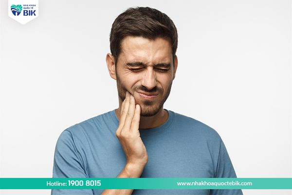 Pericoronitis causes toothache